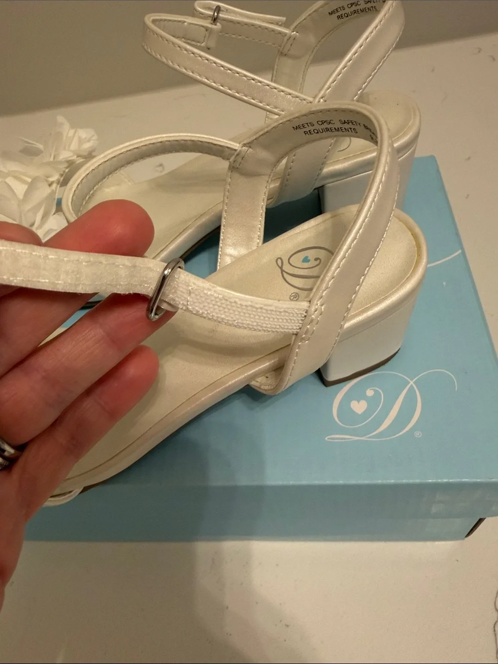 Girls White Floral Ankle-Strap Sandals